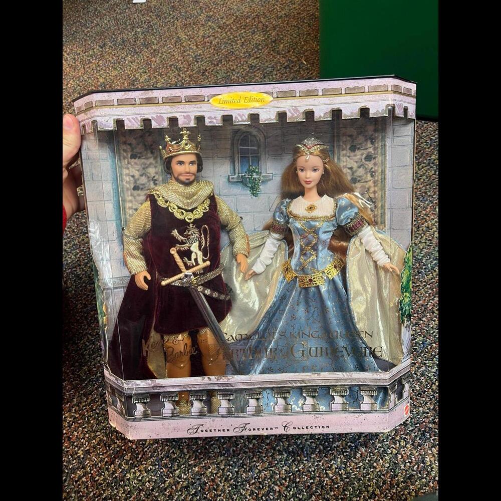 1999 Mattel Ken‎ & Barbie Limited Ed Camelot’s King Arthur & Queen Guinevere